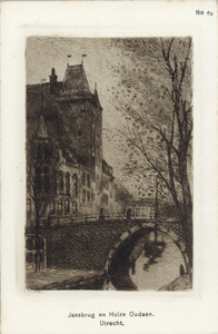 4659 Gezicht op de Oudegracht Weerdzijde te Utrecht met op de voorgrond de Jansbrug en daarachter het Diaconie Oude ...